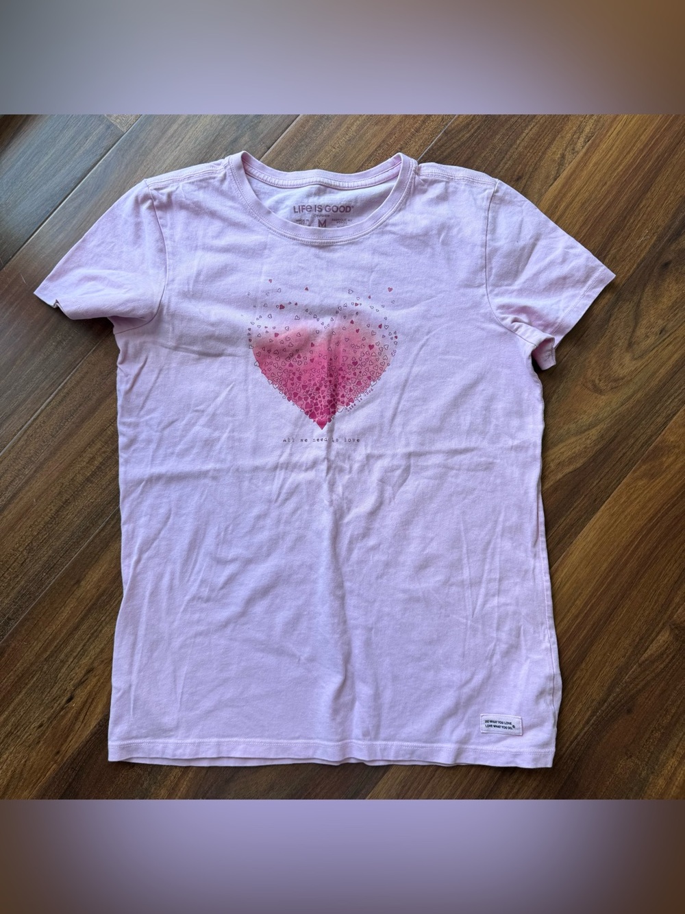 Life Is Good Women's Scattered Hearts Short Sleeve Tee - Picture 1 of 7